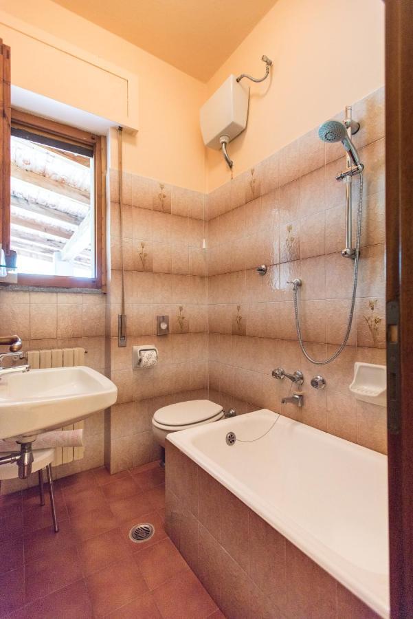 Albergo La Genzianella Miasino المظهر الخارجي الصورة